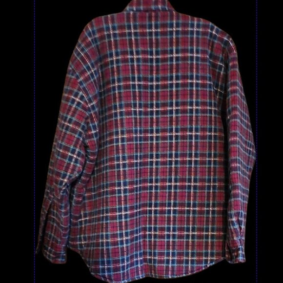 Wilderness Men's Plaid insulated Flannel Shirt button down comfy and warm - Picture 4 of 16
